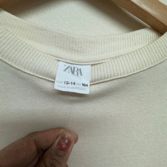 Zara Ivory Ruffle Sleeve Sweatshirt NWOT Size 13–14 Fits Women’s M - Picture 7 of 9